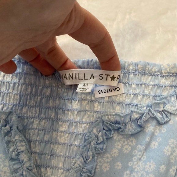 Vanilla star size medium blue and white top - Picture 3 of 3